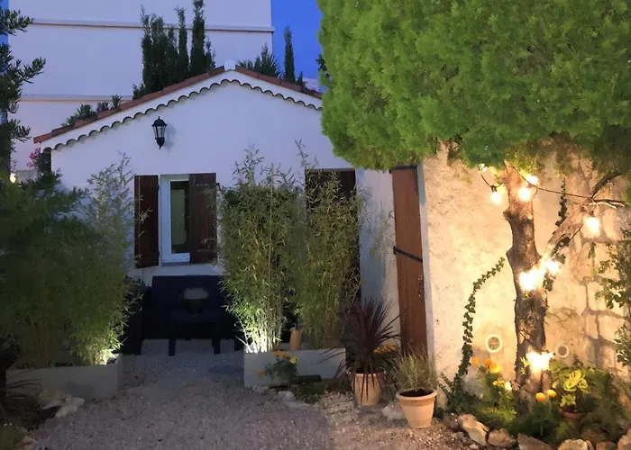 Проживание в семье Bijou Juan-les-pins *