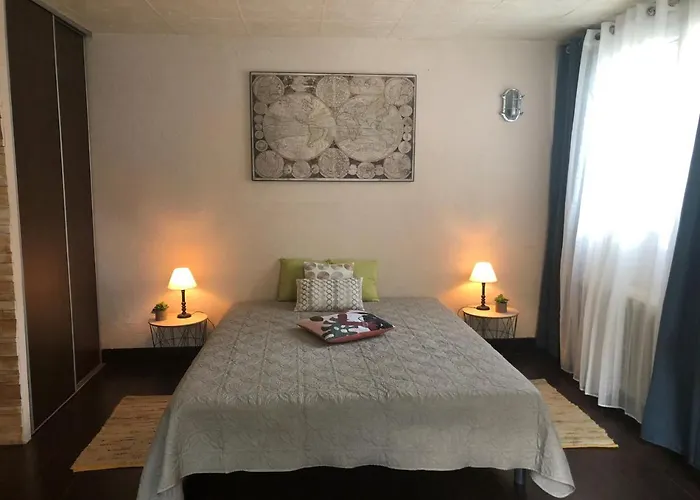 Проживание в семье Bijou Juan-les-pins